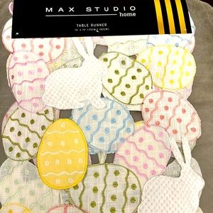 Max Studio Easter table runner NEW!
